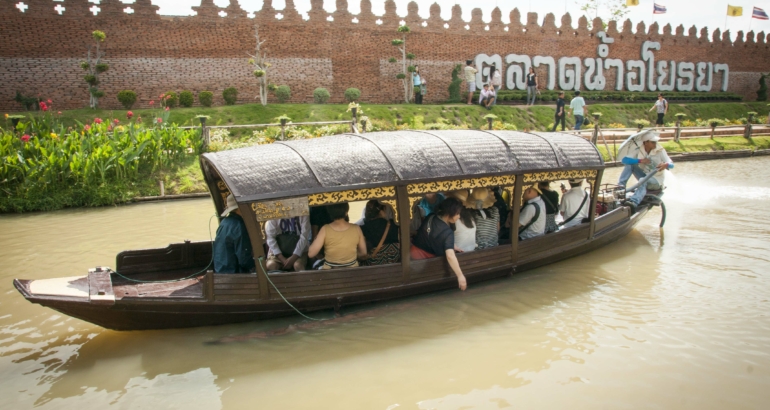 Marché flottant à Ayutthaya